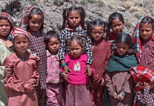 इंस्टा फॉरेक्स ने नेपाल में भूकंप पीड़ितों की मदद की है